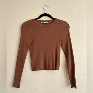 Long sleeve ribbed top in rust - ZARA
